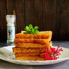 A picture of French toast.