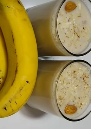 બનાના શેક(Banana shake Recipe in Gujarati) રેસીપી મુખ્ય ફોટો