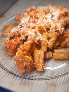 Una foto de Macarrones boloñesa con soja texturizada