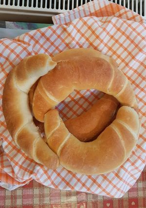 Békebeli ropogós kifli (Kifli kelesztéssel) recept fotója