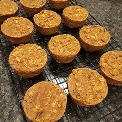 A picture of Pumpkin Pie Baked Oatmeal Cups.
