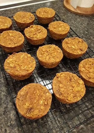 A picture of Pumpkin Pie Baked Oatmeal Cups.