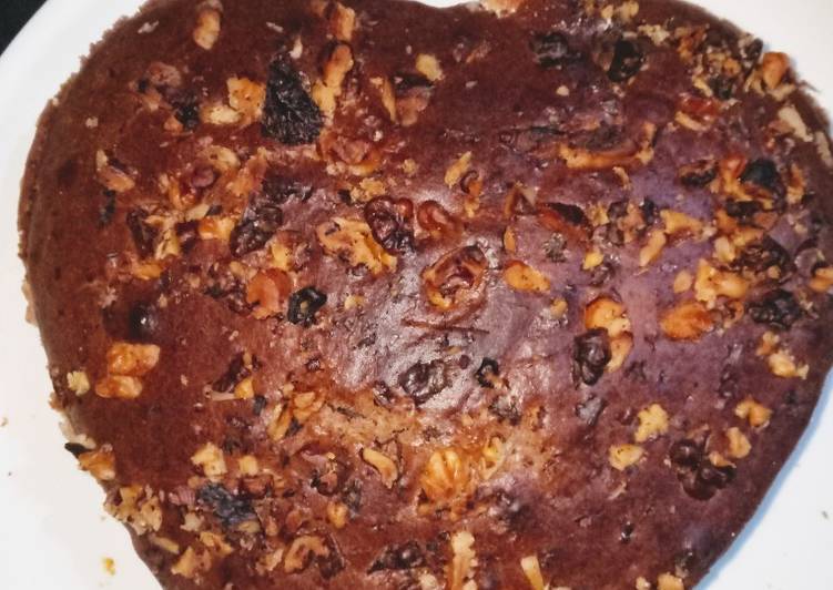 Chocolate walnut cake