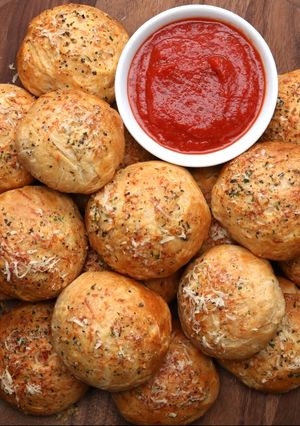A picture of Pizza bomb.