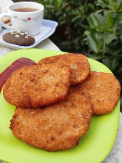 আলু সুজি কাটলেট (aloo sooji cutlet recipe in Bengali) রেসিপির প্রধান ছবি