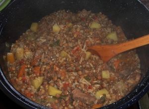 Una foto de Guiso de Lentejas: Fácil y Rápido 🥄