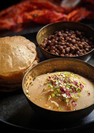 A picture of Sooji Halwa.