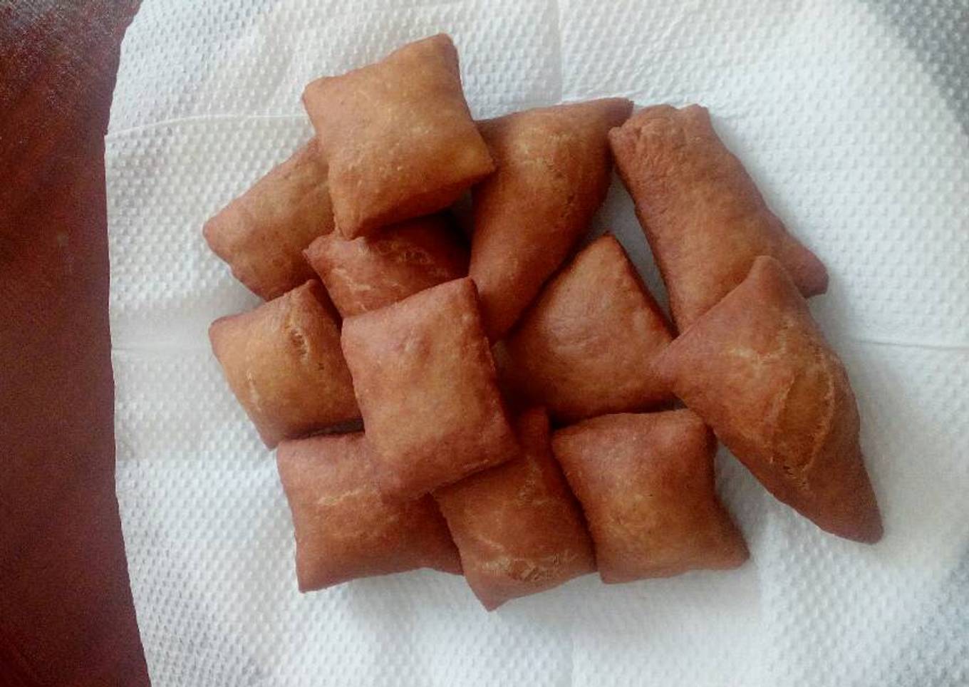 Crumbly mandazi