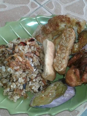 Langkah Mudah untuk Menyiapkan Resep Nasi Bakar Ikan Layang Simpel yang Lezat Anti Ribet, Sempurna