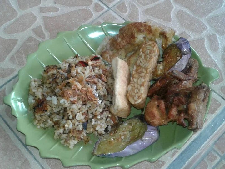 Langkah Mudah untuk Menyiapkan Resep Nasi Bakar Ikan Layang Simpel yang Lezat Anti Ribet, Sempurna