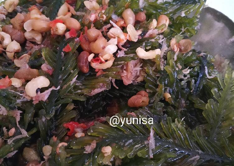 Rumput laut (bulung boni kuah pindang)