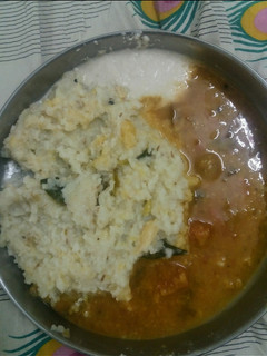 A picture of Ven Pongal with(seeraga samba rice).