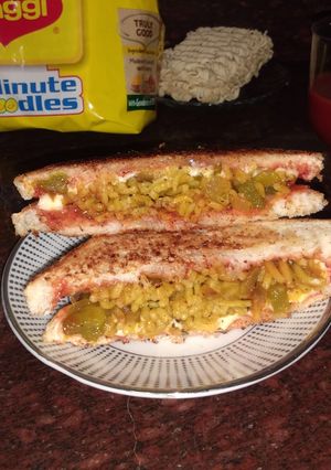A picture of Maggie sandwich.
