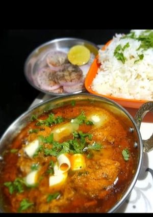 A picture of Butter chicken masala.