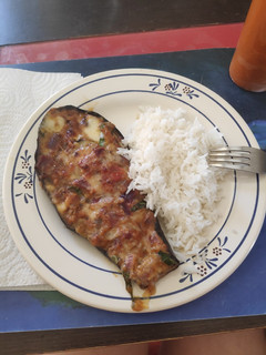 Una foto de Berenjena rellena vegetariana