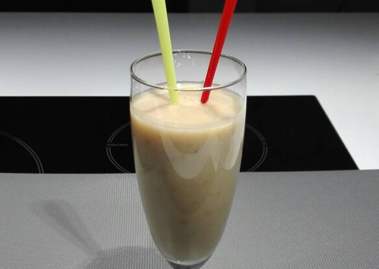 Batido de manzana 🍏, melón, pera🍐, 🍌 y avena con yogur