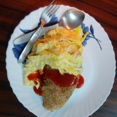 A picture of Omurice.