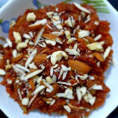 A picture of Gajar ka halwa.