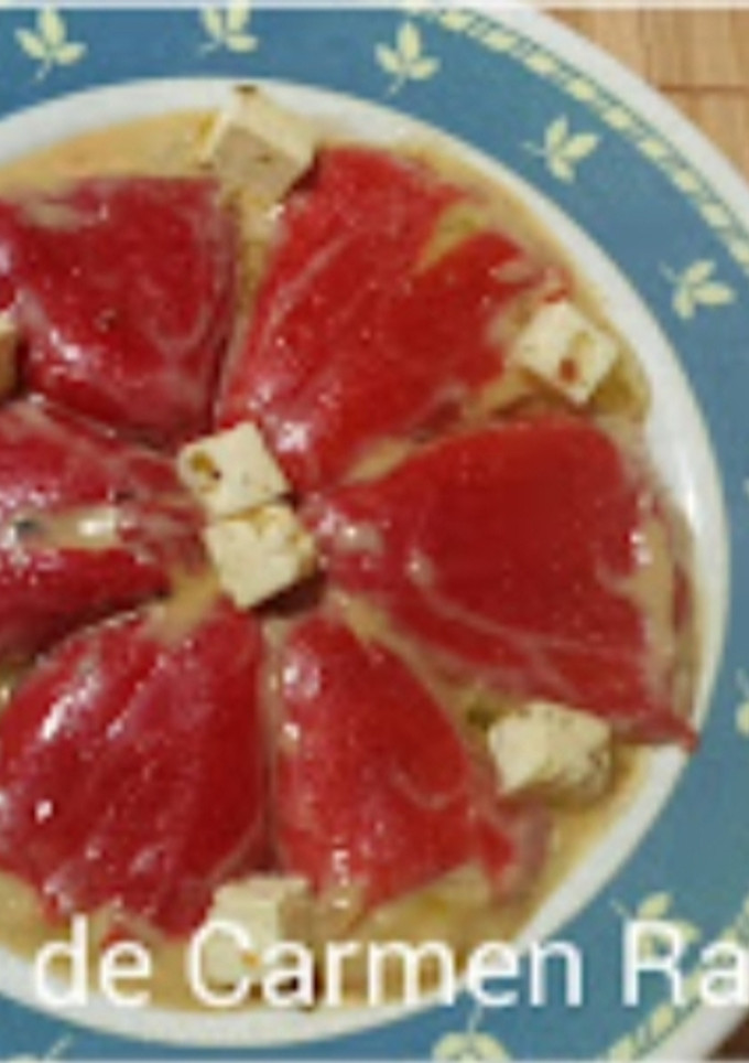 Una foto de Pimientos del piquillo relleno de queso de Cabrales