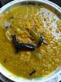 বিলম্ব ও শুকনা মরিচ দিয়ে ভুলা ডাল