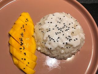 Mango Sticky Rice (Khao Neow Mamuang)