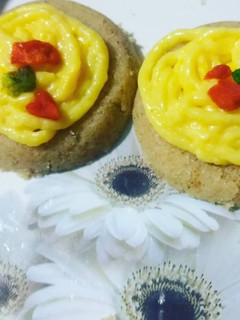 रवा हलवा विथ कस्टर्ड (Rava halwa with custard recipe in Hindi) रेसिपी मुख्य फोटो