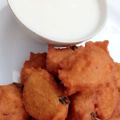 A picture of Pap and Akara (kunu da Kosai) #Breakfast contest#Plateaustate.