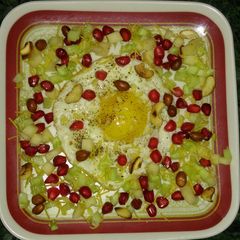 A picture of Omelette fruits chat.