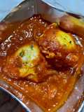 Huevos con tomates