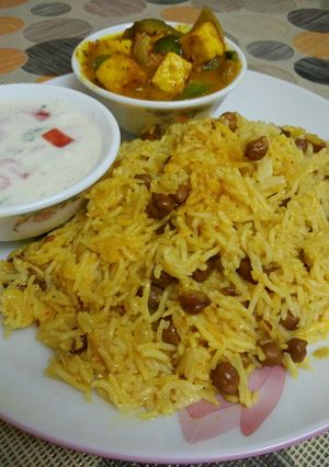 A picture of Kala Chana Pulao & Karahi Paneer.