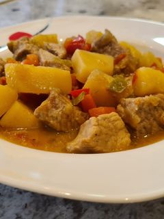 Una foto de Ragú con verduras al cava