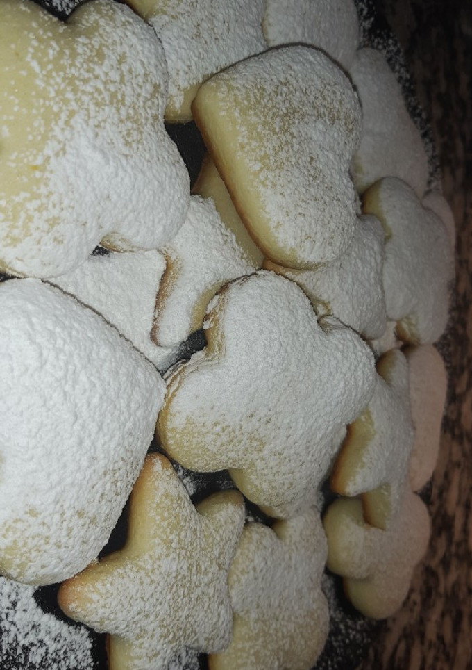Una foto de Galletas súper fáciles y riquísimas de limón!! 😍