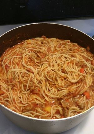 A picture of Spaghetti.. with flare.