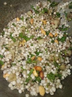 साबूदाना खिचड़ी(sabudana khichdi recipe in hindi) रेसिपी मुख्य फोटो