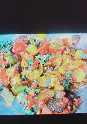 A picture of Instant Capsicum, potatoes & tomatoes for Tiffin.