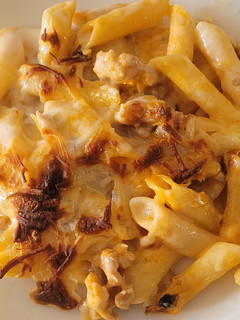 Una foto de Macarrones con bechamel en un plis plas