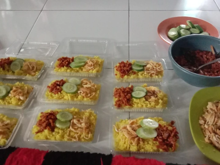 Langkah Gampang Menyiapkan Resep  Nasi kuning simpel yang Enak Banget, Menggugah Selera