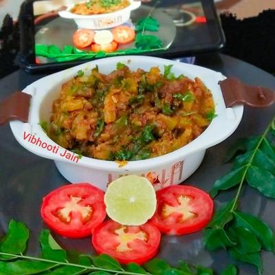 बेसन वाली लौकी की सब्जी (besan wali lauki ki sabzi recipe in HIndi) रेसिपी  बनाने की विधि in Hindi by Vibhooti Jain - Cookpad