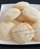Crinkle Almond Cookies