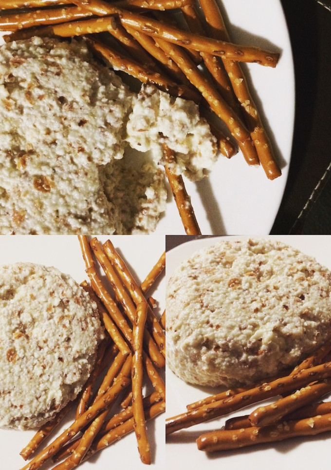 Una foto de Queso untable de almendra