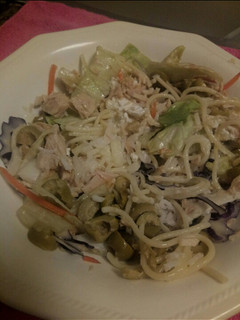 Una foto de Ensalada de pasta a mi manera 😋
