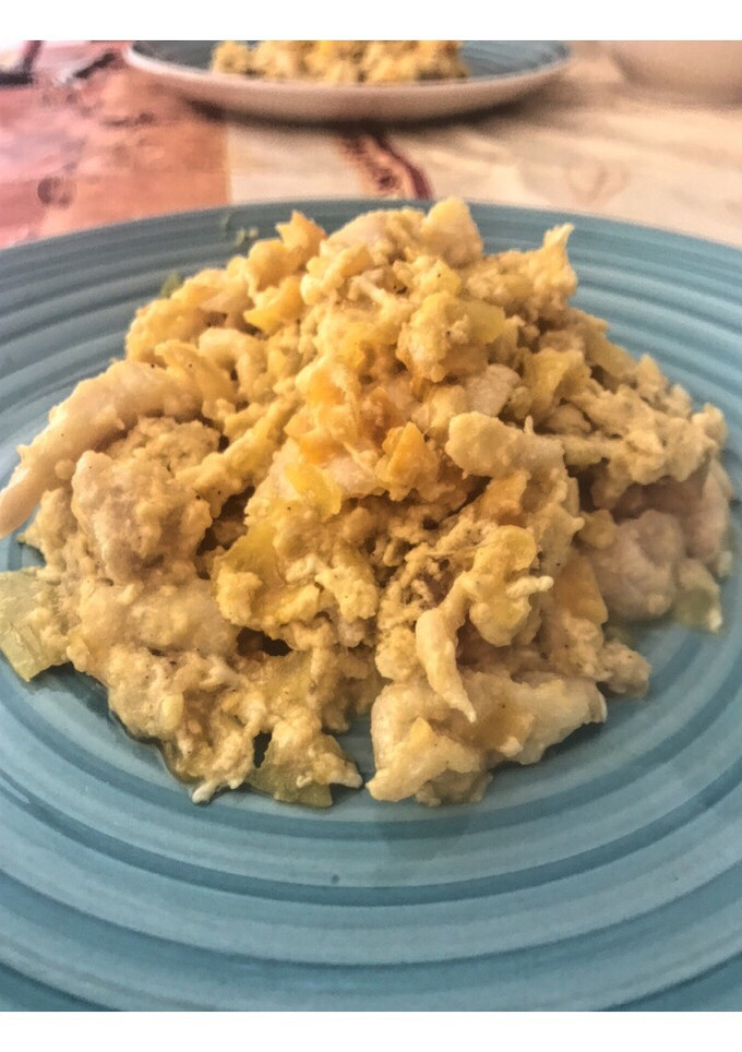 Una foto de Timbal de gallo con pimiento, patata, cebolla y huevo 👩🏻‍🍳