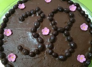 Una foto de Tarta de trufa y conguitos con Thermomix