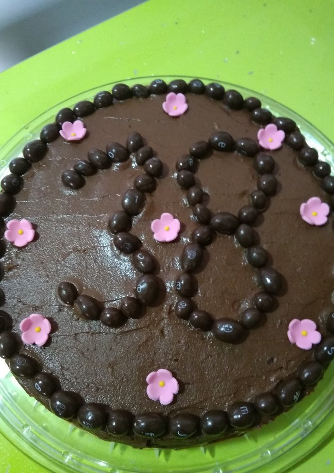 Una foto de Tarta de trufa y conguitos con Thermomix