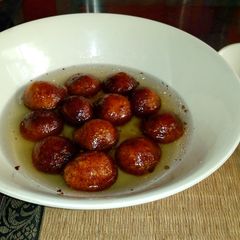 A picture of Paneer gulabjamun.