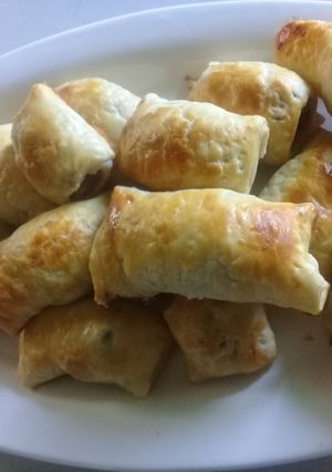 A picture of Sausage rolls.