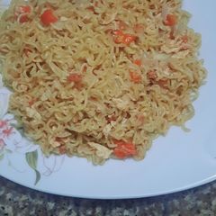A picture of My dad's special indomie and scrambled egg.