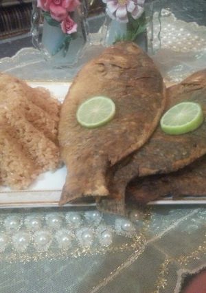صورة لوصفة أحلى سمك بلطي مع رز بالفلفل الألوان