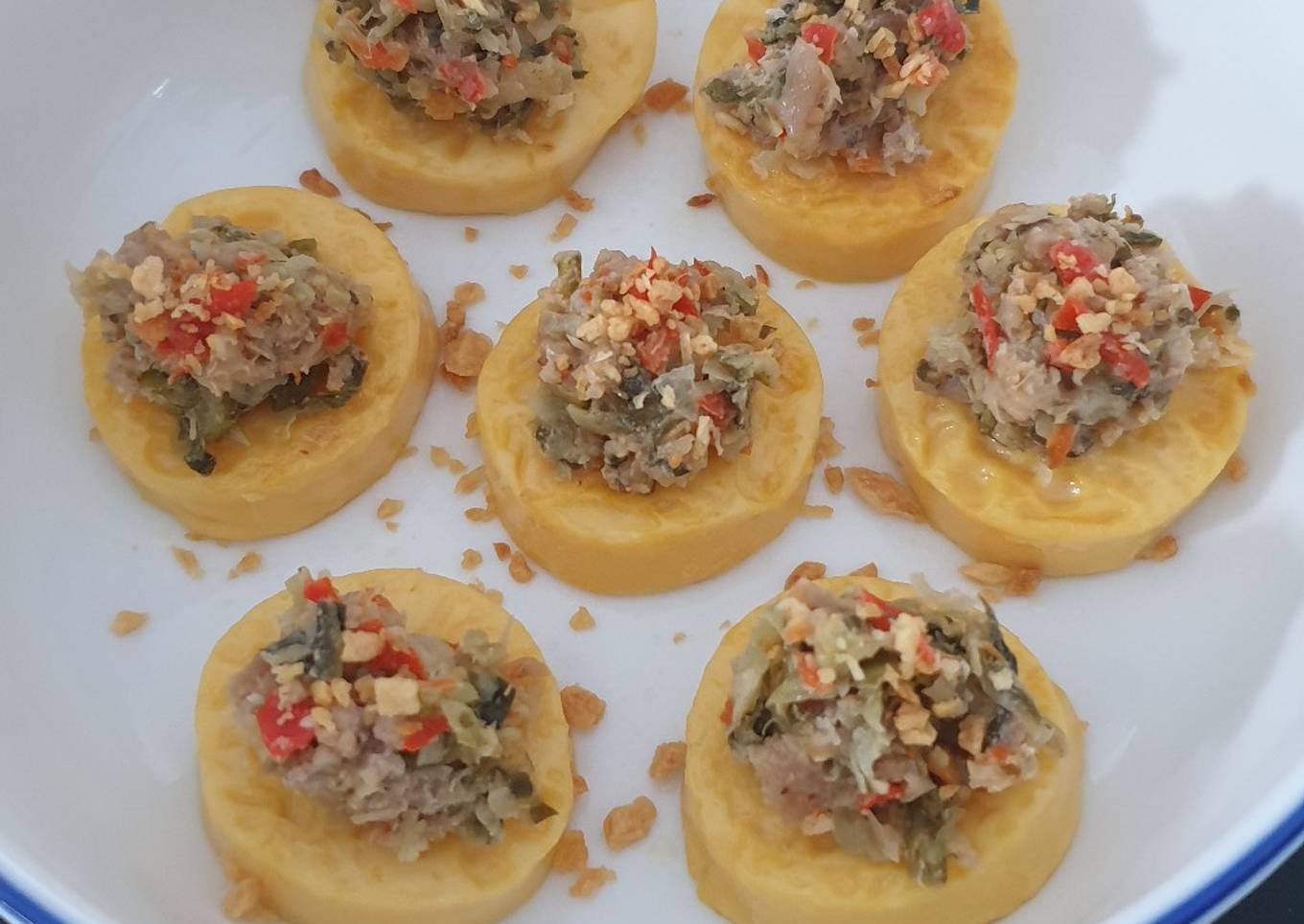 Recipe of Favorite Egg tofu with steam pork mince