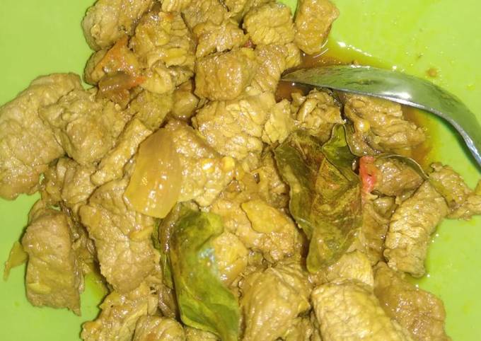 Resep bikin Tumis daging bumbu kuning dijamin gurih